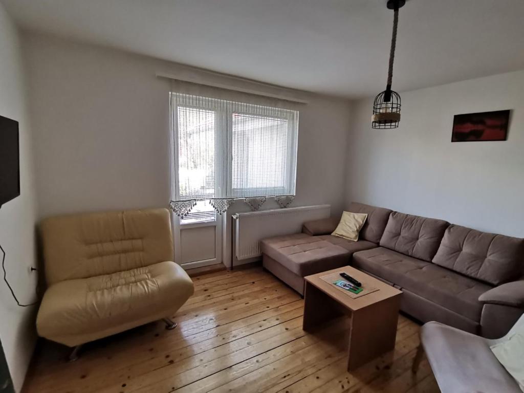apartman2__dnevna__sofa